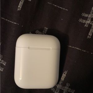 Airpods (2nd Generation) Plus a case